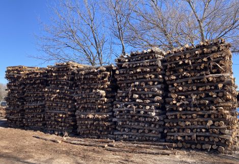 By cross-stacking our line posts, we are better able to maintain high inventory.