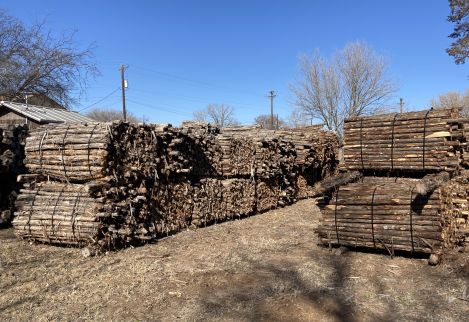 By banding our posts, we have streamlined the process of filling orders, making it easier for customers to unload at their jobsite, as well.